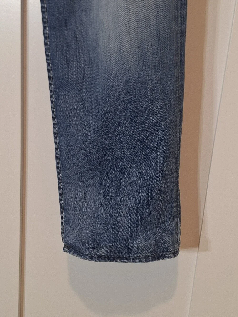 BKE Derek Straight Midrise Blue Jeans Whiskering Fading 34x29.5